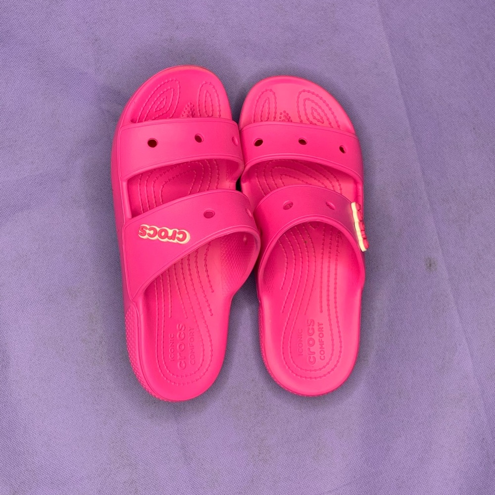 Light baby pink sandal crocs